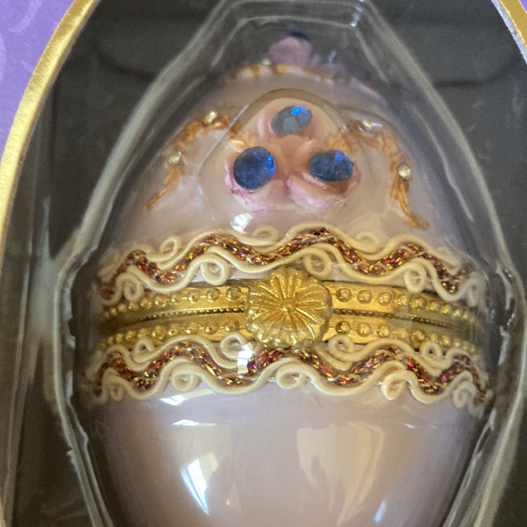 My Treasure Hand Painted Jeweled Egg New in Box - Picture 6 of 9